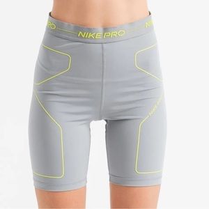 Nike Pro Size Large Women's 7" High Rise Training Shorts DM7585-073